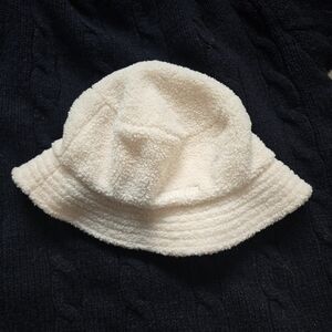Steve Madden White Fuzzy Bucket Hat